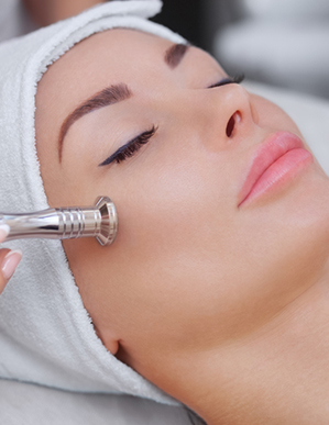 Microdermabraziune tratament facial pentru curatare si exfoliere avansata